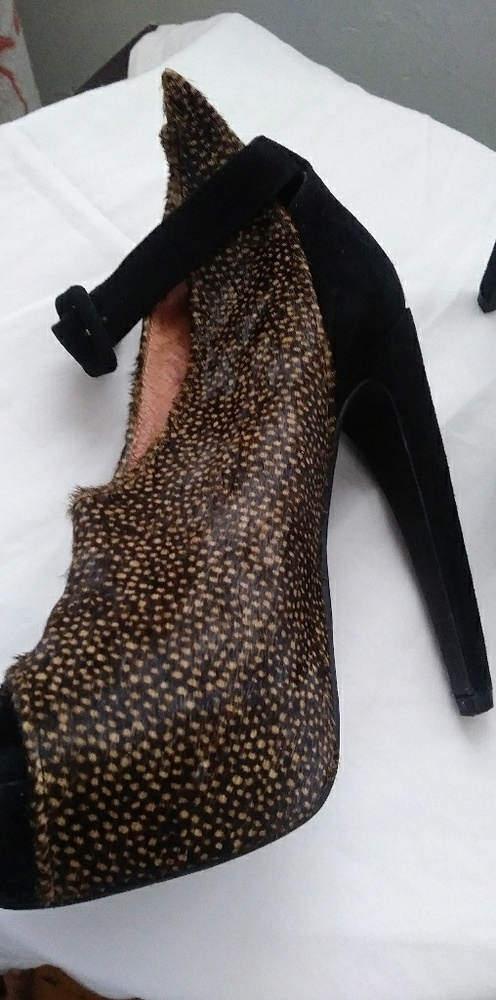 Jeffrey Campbell DRUCILLA Pony heel SIZE 6